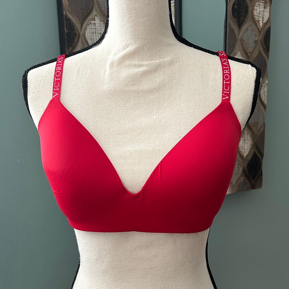 Victoria's Secret Bold Red Push-up Bra